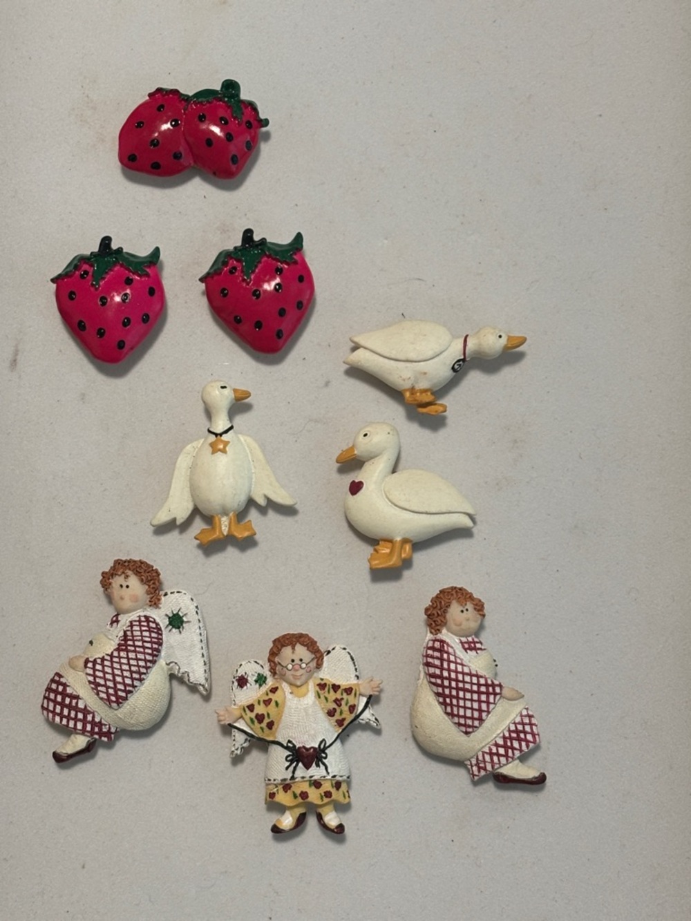 Quacker Factory Strawberry & Duck Assorted Pink White Figurine button covers